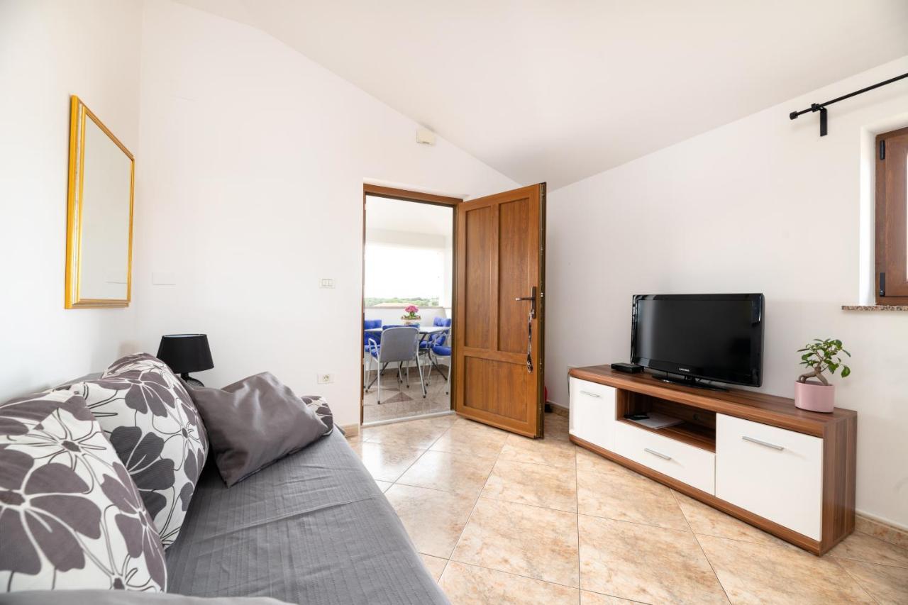 Seaplace #1 Apartment